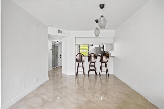 10401 W Broward Boulevard # 209, Plantation FL 33324 - Plantation, FL - Photo 7