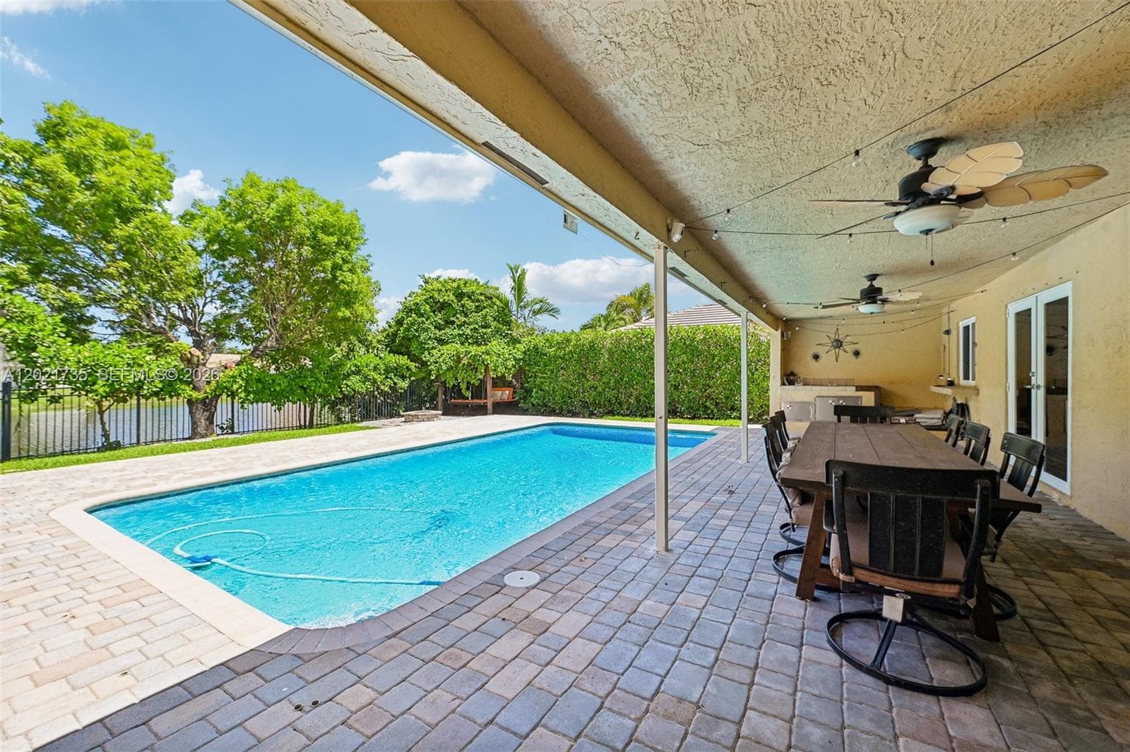483 NW 107th Ave, Coral Springs FL 33071