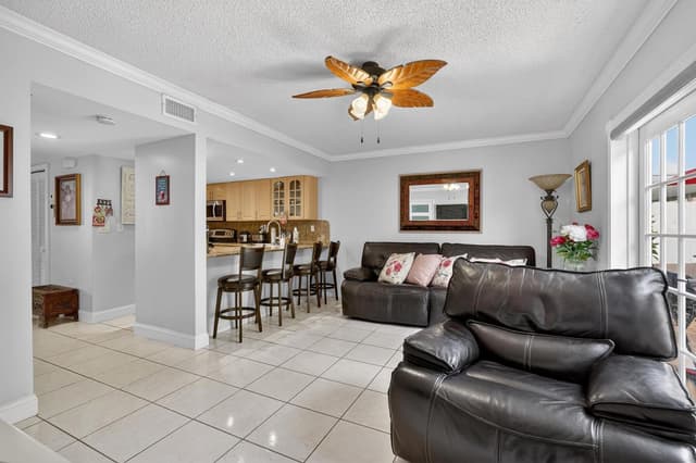 7101 W 24th Avenue # 45, Hialeah FL 33016 - Hialeah, FL - Photo 6