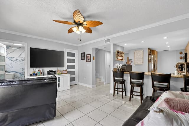 7101 W 24th Avenue # 45, Hialeah FL 33016 - Hialeah, FL - Photo 3