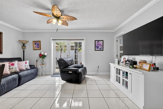 7101 W 24th Avenue # 45, Hialeah FL 33016 - Hialeah, FL - Photo 5