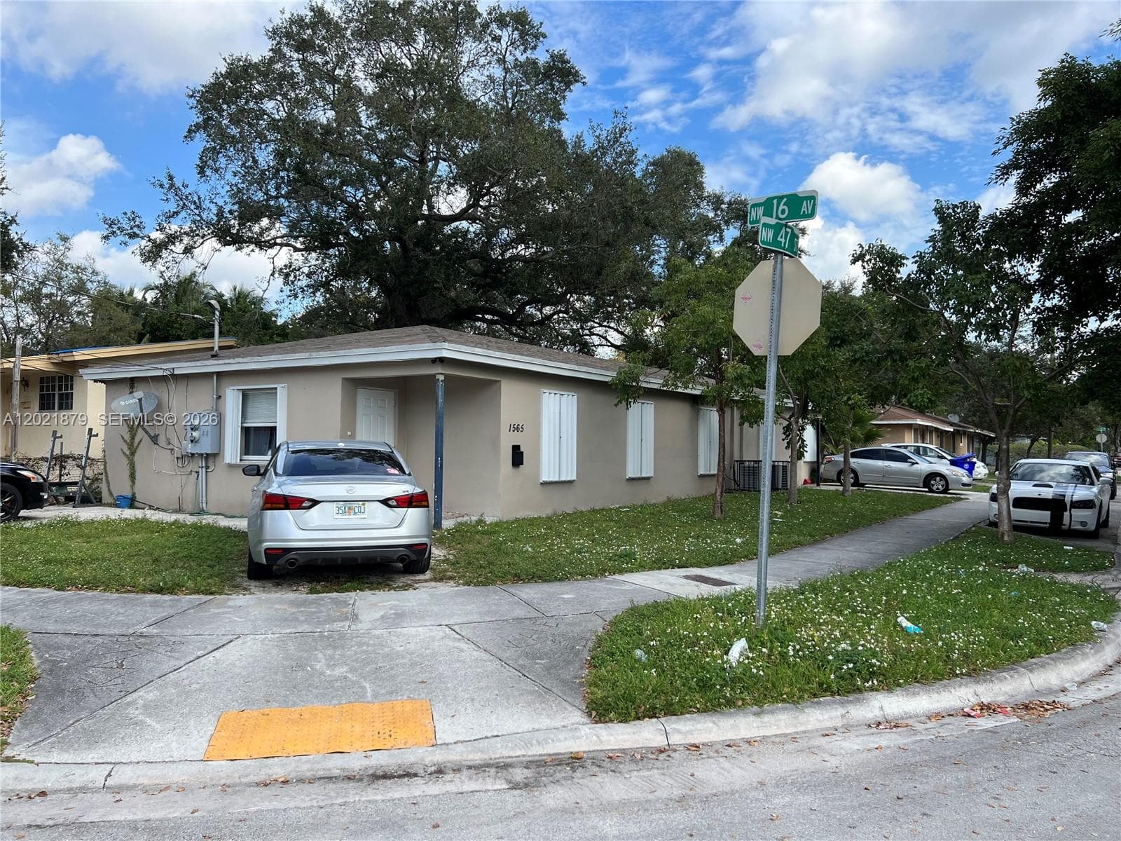 1565 NW 47th St, Miami FL 33142