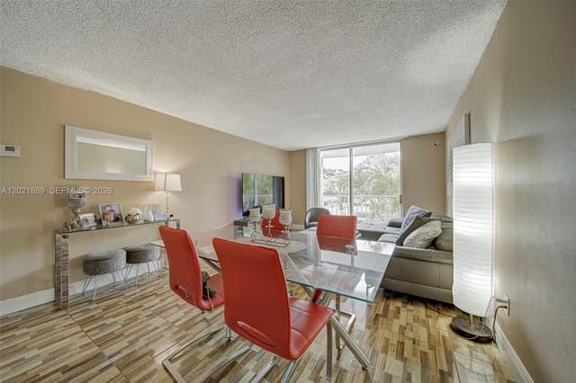 494 NW 165th St Rd # 205, Miami FL 33169 - Miami, FL - Photo 3