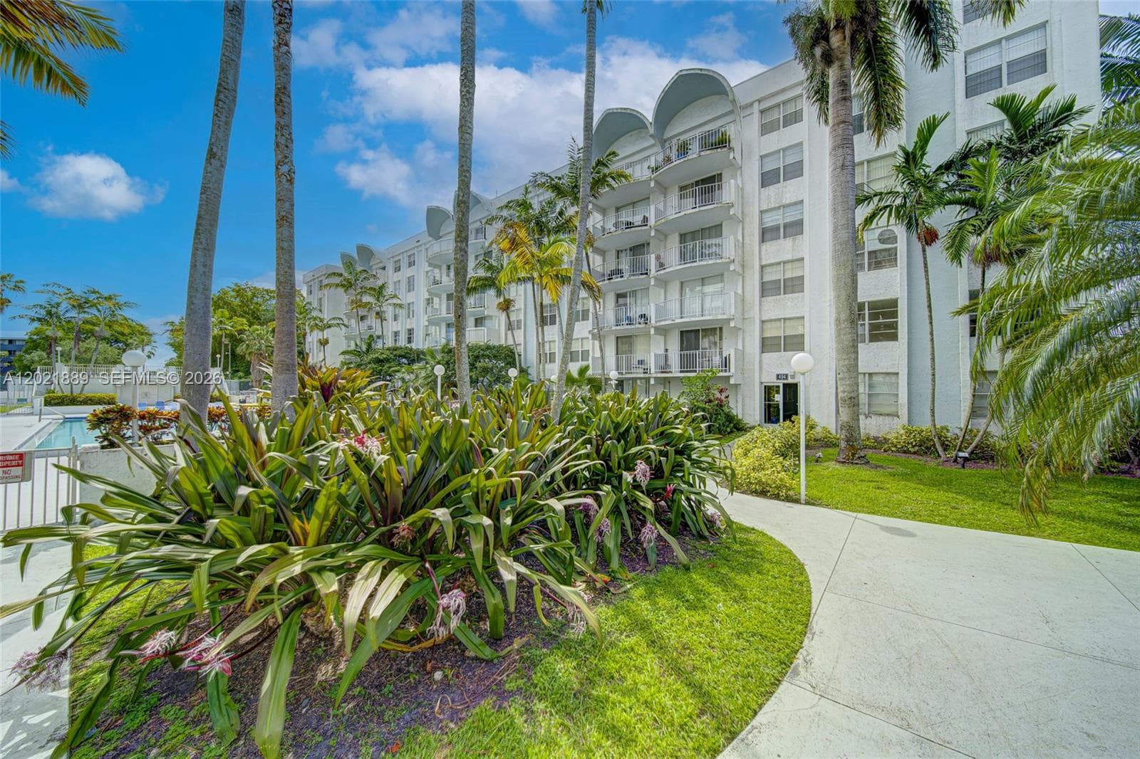 494 NW 165th St Rd # 205, Miami FL 33169 - Miami, FL - Photo 1