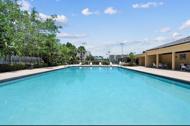 2786 Tennis Club Dr # 302, West Palm Beach FL 33417 - West Palm Beach, FL - Photo 4