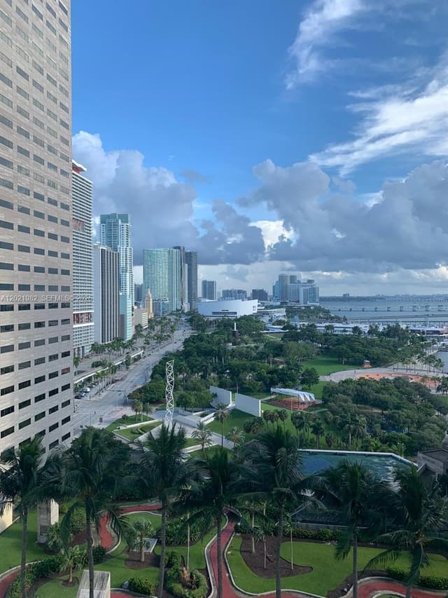 325 S Biscayne Blvd # 2024, Miami FL 33131 - Miami, FL - Photo 5