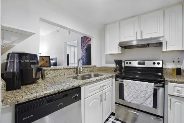 540 Brickell Key Dr # 308, Miami FL 33131 - Miami, FL - Photo 7