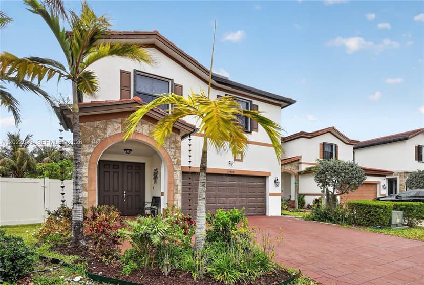 10400 W 35 Way, Hialeah FL 33018