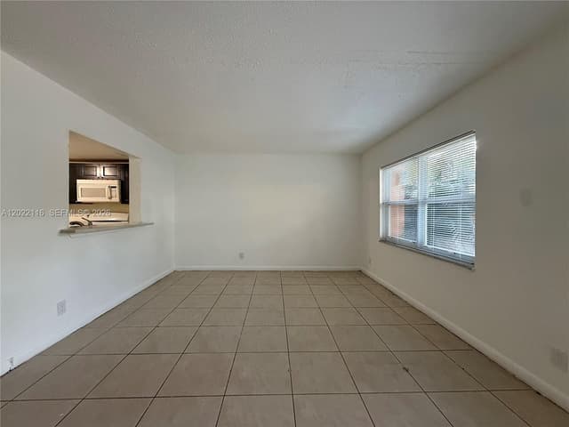 18101 NW 68th Ave # B102, Hialeah FL 33015 - Hialeah, FL - Photo 4