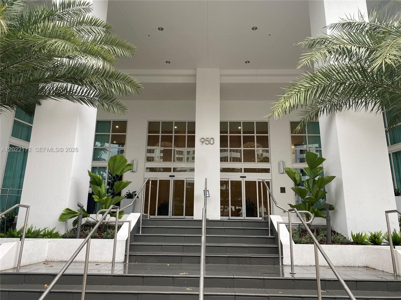 950 Brickell Bay Dr # 2206, Miami FL 33131 - Miami, FL - Photo 1