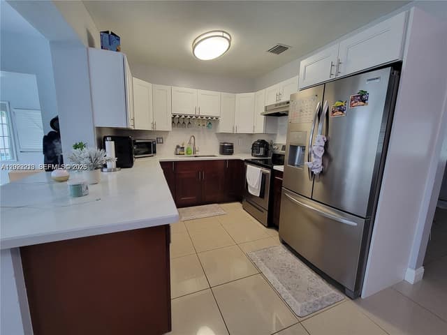 6930 SW 12th St, Pembroke Pines FL 33023 - Pembroke Pines, FL - Photo 3