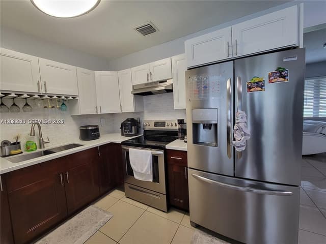 6930 SW 12th St, Pembroke Pines FL 33023 - Pembroke Pines, FL - Photo 4