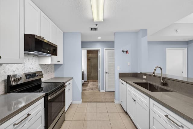1203 Town Center Drive Drive # 308, Jupiter FL 33458 - Jupiter, FL - Photo 6