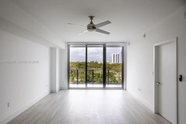 16385 N Biscayne Blvd # 403, North Miami Beach FL 33160 - North Miami Beach, FL - Photo 3