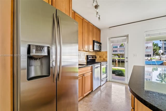 2881 NE 32nd St # 111, Fort Lauderdale FL 33306 - Fort Lauderdale, FL - Photo 5