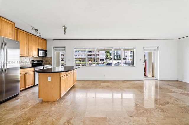 2881 NE 32nd St # 111, Fort Lauderdale FL 33306 - Fort Lauderdale, FL - Photo 4