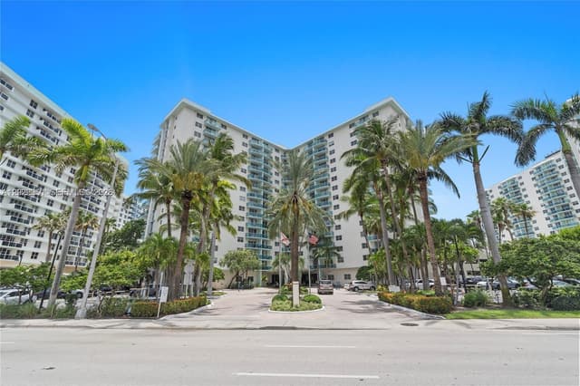 3801 S Ocean Dr # 2Z, Hollywood FL 33019 - Hollywood, FL - Photo 6