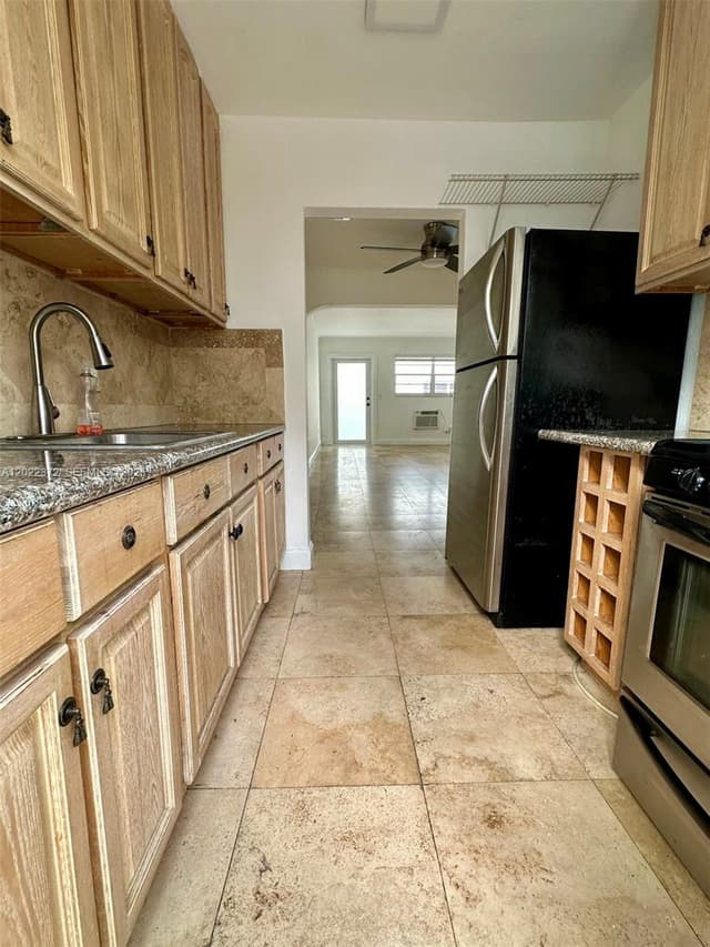 1231 Pennsylvania Ave # 9, Miami Beach FL 33139 - Miami Beach, FL - Photo 2