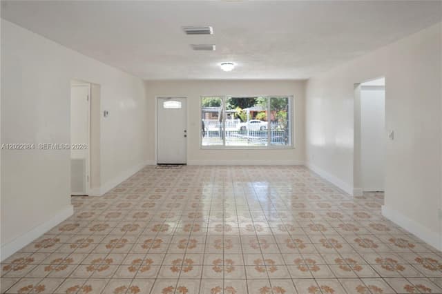 1075 NW 127th St, North Miami FL 33168 - North Miami, FL - Photo 4
