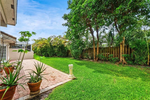 5106 Windsor Parke Drive, Boca Raton FL 33496 - Boca Raton, FL - Photo 4