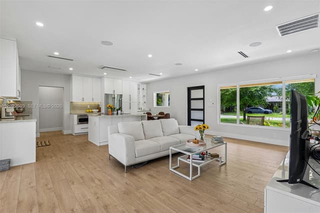 5620 SW 63rd Ct, South Miami FL 33143 - South Miami, FL - Photo 4