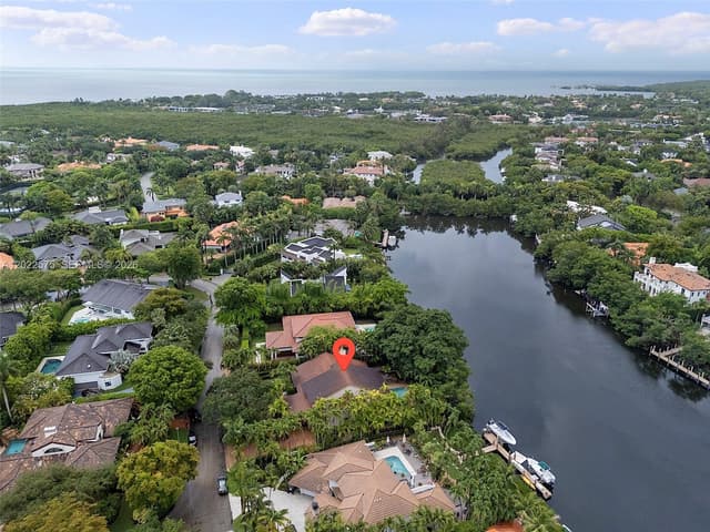 7244 E Lago Dr, Coral Gables FL 33143 - Coral Gables, FL - Photo 6