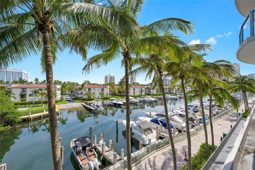 3029 NE 188th St # 301, Aventura FL 33180