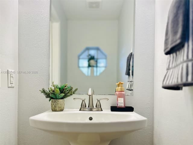 8952 NW 38th Dr., Coral Springs FL 33065 - Coral Springs, FL - Photo 7