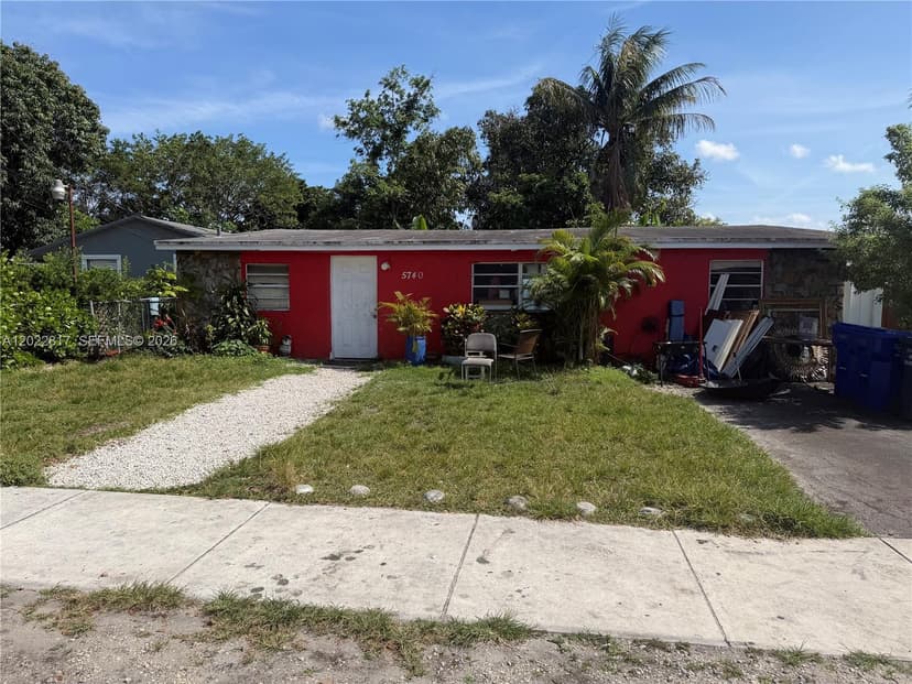 5740 Taylor St, Hollywood FL 33021
