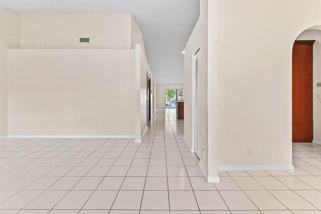 18377 Fresh Lake Way, Boca Raton FL 33498 - Boca Raton, FL - Photo 4