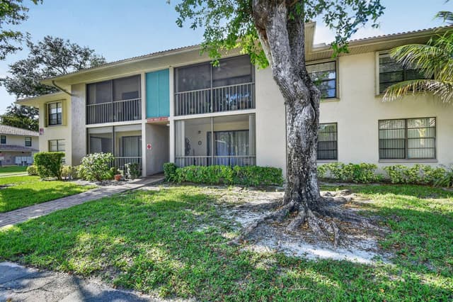 9810 Pineapple Tree, Drive # 103, Boynton Beach FL 33436 - Boynton Beach, FL - Photo 2