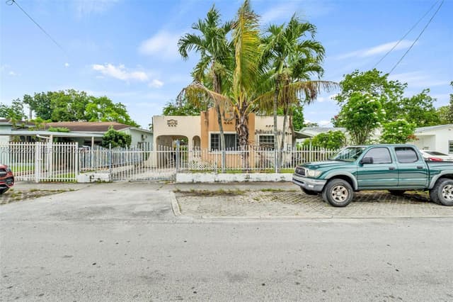 1122 NW 38th St, Miami FL 33127 - Miami, FL - Photo 2