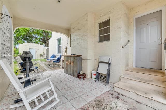 1122 NW 38th St, Miami FL 33127 - Miami, FL - Photo 4
