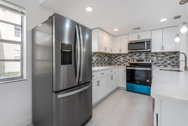 108 Normandy Lane # C, Delray Beach FL 33484 - Delray Beach, FL - Photo 4