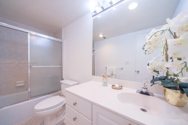 19370 Collins Ave # 622, Sunny Isles Beach FL 33160 - Sunny Isles Beach, FL - Photo 2