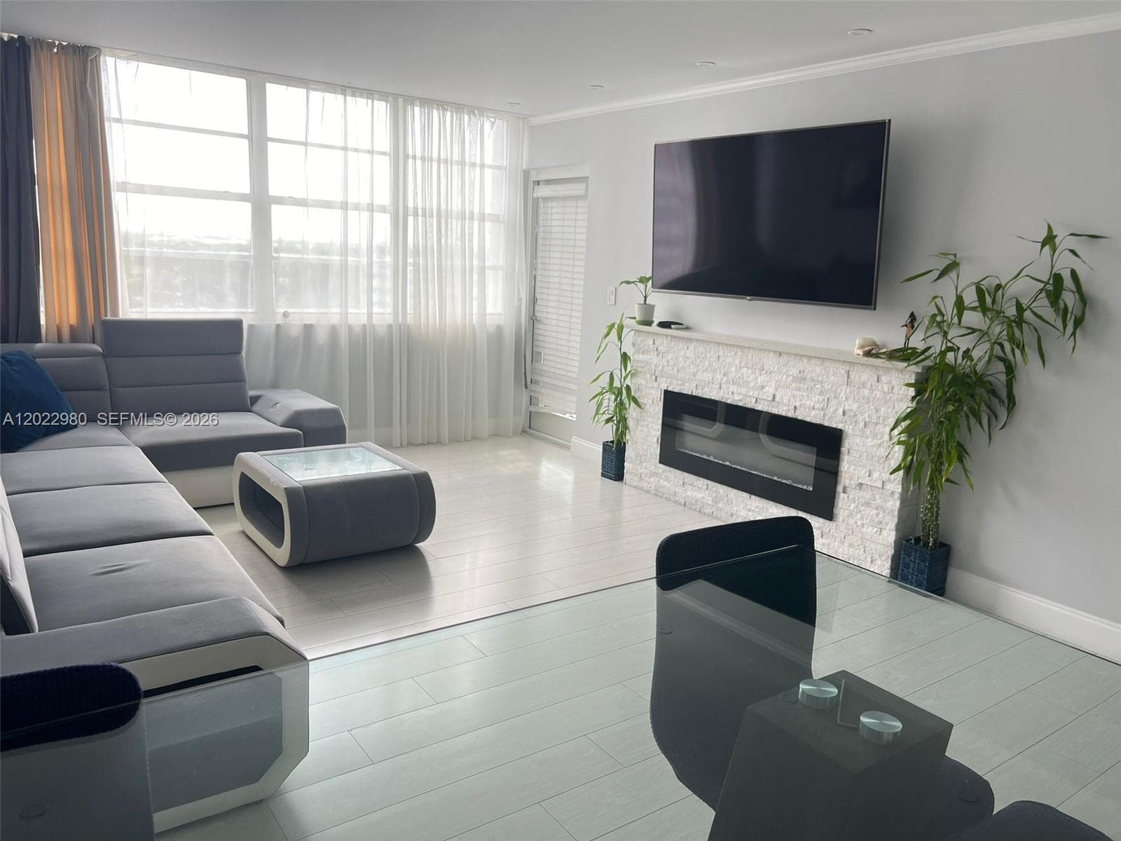 1301 NE Miami Gardens Dr # 1013W, Miami FL 33179 - Miami, FL - Photo 1