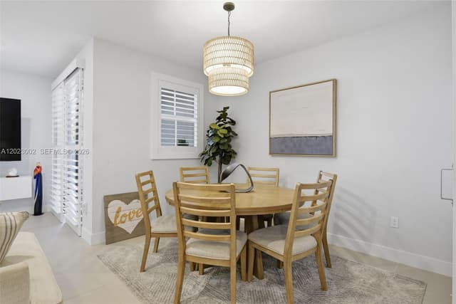 283 SW 169th Lane, Pembroke Pines FL 33027 - Pembroke Pines, FL - Photo 4