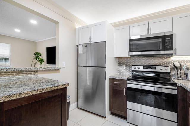 142 Brittany Terrace, Delray Beach FL 33446 - Delray Beach, FL - Photo 3