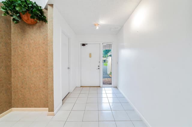302 Deer Creek Wildwood Lane E, Deerfield Beach FL 33442 - Deerfield Beach, FL - Photo 4