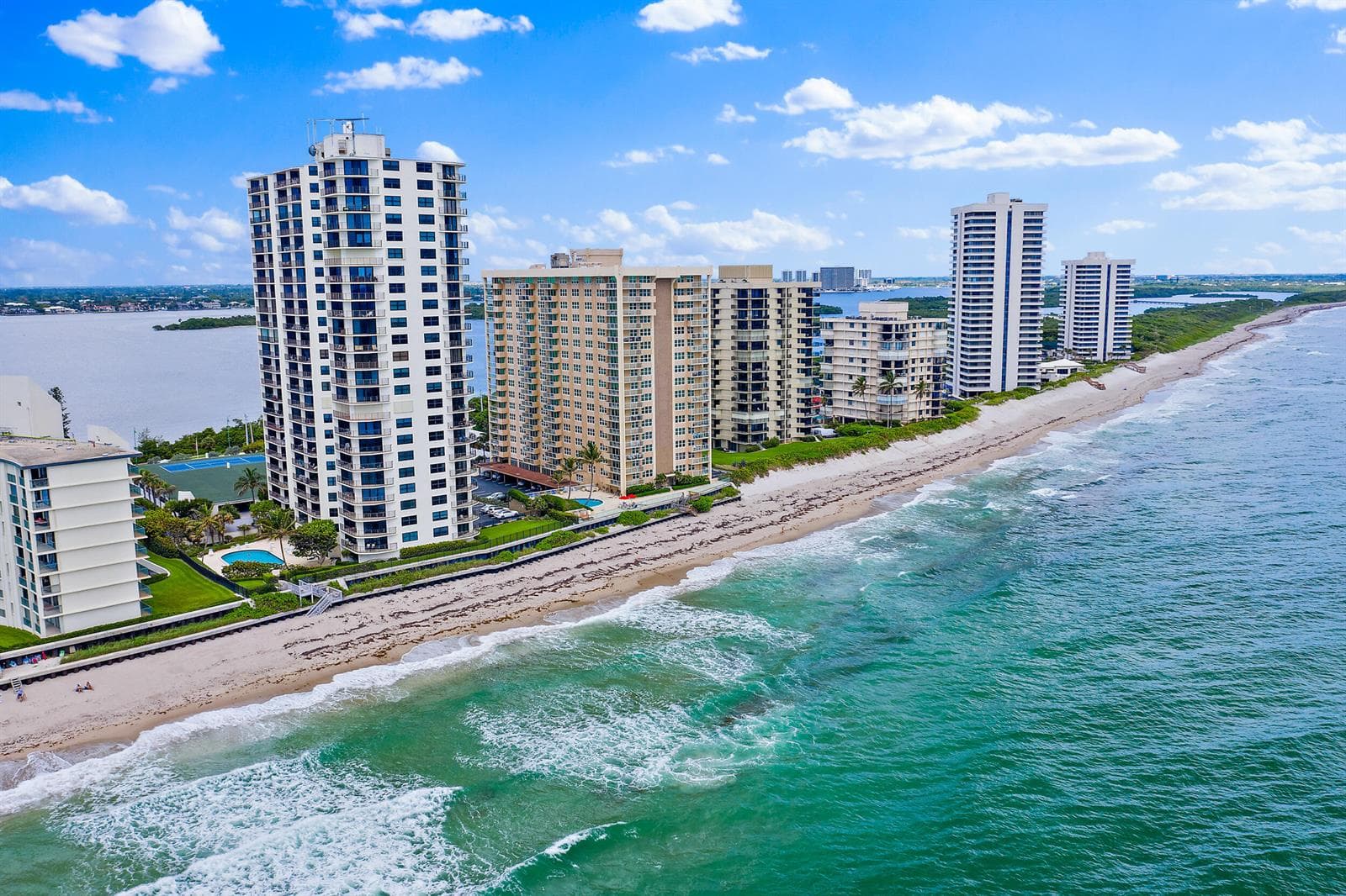 5420 N Ocean Drive # 305, Singer Island FL 33404