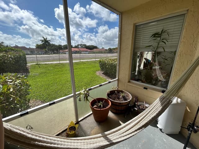 977 Coral Club Dr # 977, Coral Springs FL 33071 - Coral Springs, FL - Photo 2