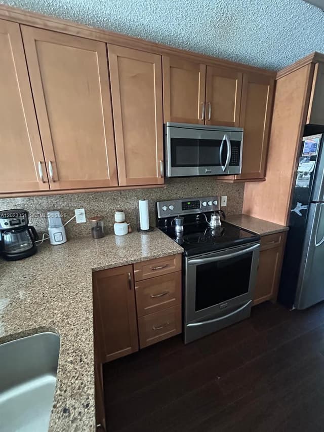977 Coral Club Dr # 977, Coral Springs FL 33071 - Coral Springs, FL - Photo 5