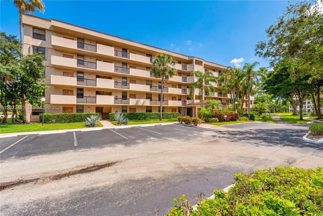 2768 S Carambola Cir S # 206, Coconut Creek FL 33066 - Coconut Creek, FL - Photo 6