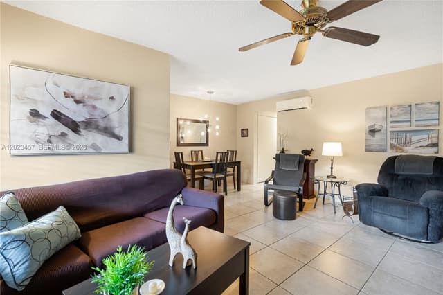 160 NE 8th Avenue # 21A, Hallandale Beach FL 33009 - Hallandale Beach, FL - Photo 4