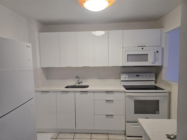 16950 W Dixie Hwy # B320, North Miami Beach FL 33160 - North Miami Beach, FL - Photo 7