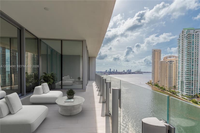 300 Biscayne Blvd Way # 1704, Miami FL 33131