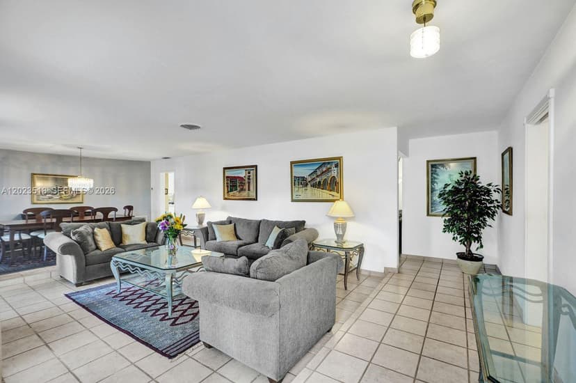 8521 SW 86th Ct, Miami FL 33143