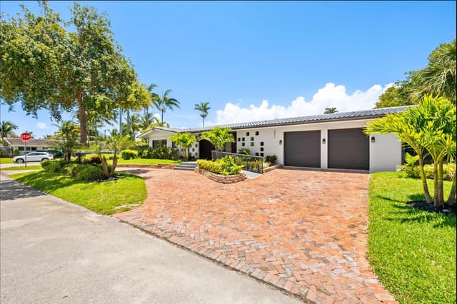 2811 NE 53rd Court, Lighthouse Point FL 33064 - Lighthouse Point, FL - Photo 3