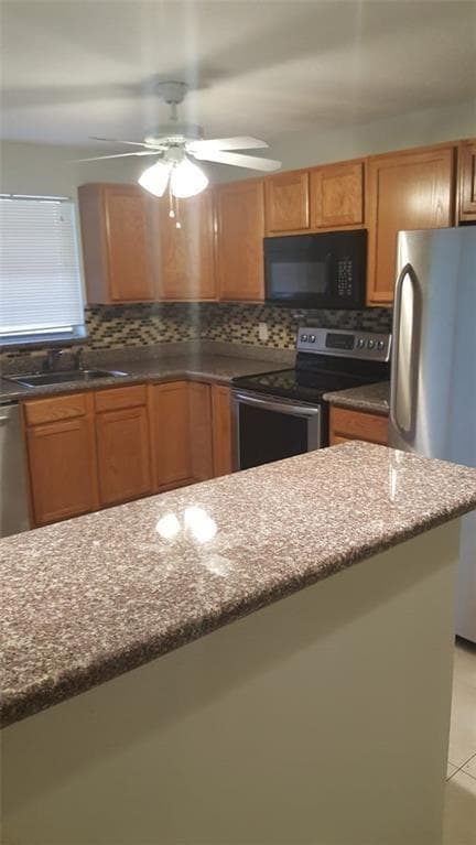 180 NE 12th Avenue # 17a, Hallandale Beach FL 33009 - Hallandale Beach, FL - Photo 2