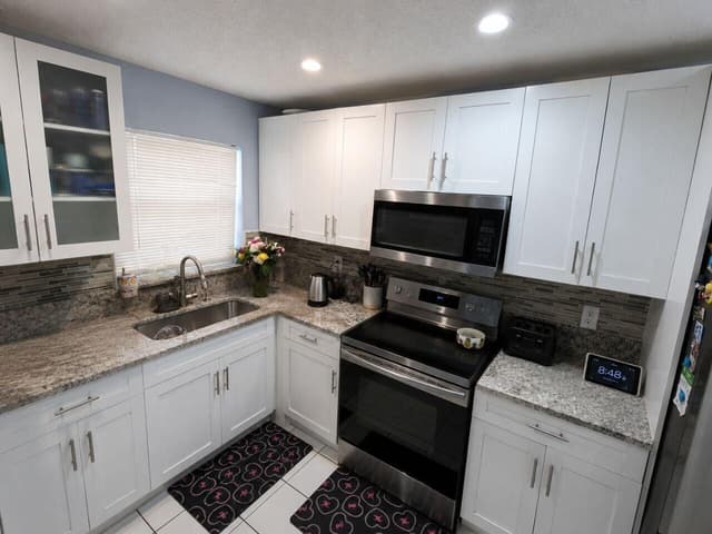 7900 SW 7th Place, North Lauderdale FL 33068 - North Lauderdale, FL - Photo 3